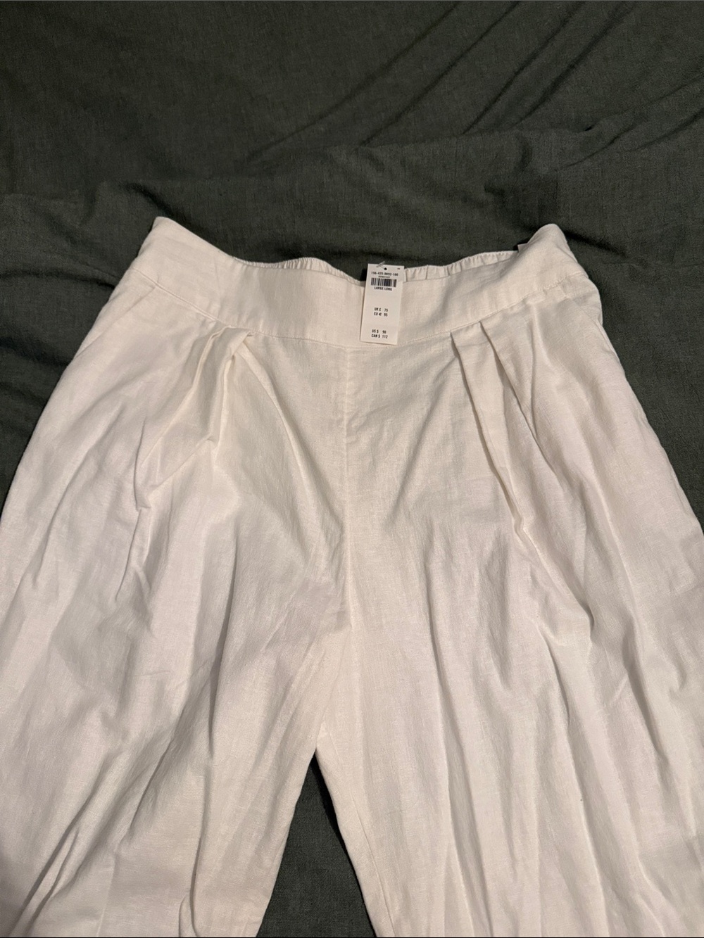 Abercrombie & Fitch White Wide Leg Pleated Pants